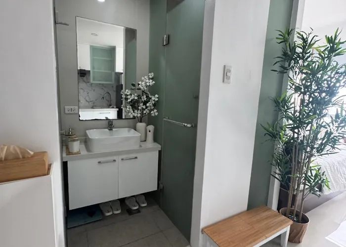 Apartment La Casa Zen - Cozy With Private Wi-fi, Complimentary Access To Fitness Centre, Swimming Pool And Stunning View Located Near The Cbd Of Ortigas, Makati, Bgc Manila