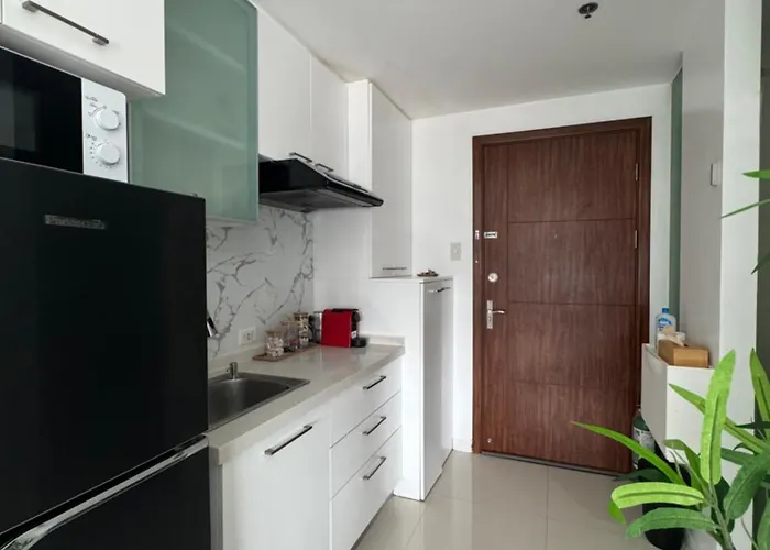 Apartment La Casa Zen - Cozy With Private Wi-fi, Complimentary Access To Fitness Centre, Swimming Pool And Stunning View Located Near The Cbd Of Ortigas, Makati, Bgc