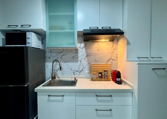 La Casa Zen - Cozy With Private Wi-fi, Complimentary Access To Fitness Centre, Swimming Pool And Stunning View Located Near The Cbd Of Ortigas, Makati, Bgc Apartment Manila