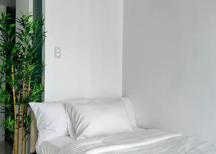 La Casa Zen - Cozy With Private Wi-fi, Complimentary Access To Fitness Centre, Swimming Pool And Stunning View Located Near The Cbd Of Ortigas, Makati, Bgc Apartment *